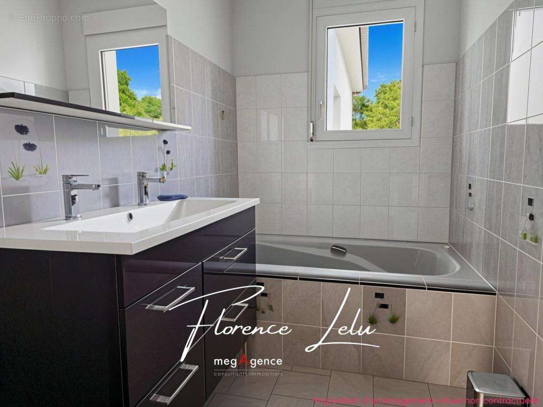 Maison à PLOUMAGOAR