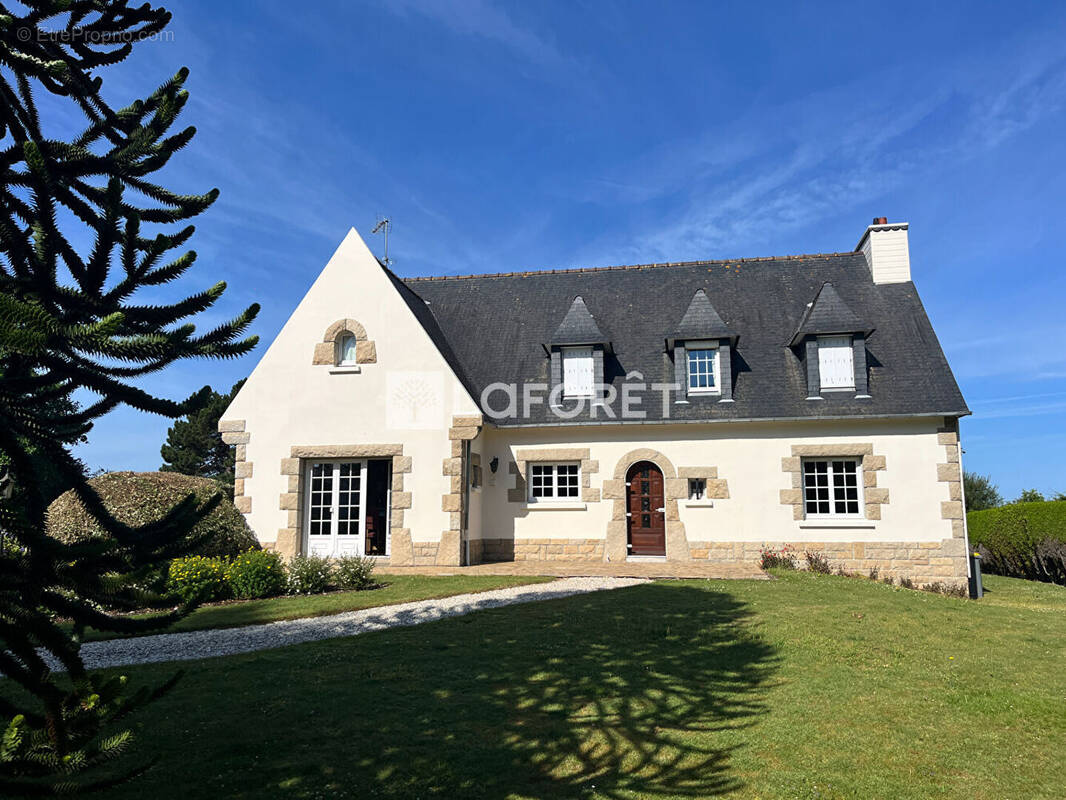 Maison à PENVENAN