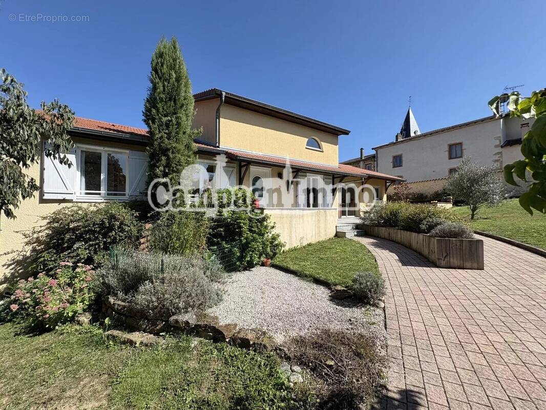 Maison à PONTCHARRA-SUR-TURDINE