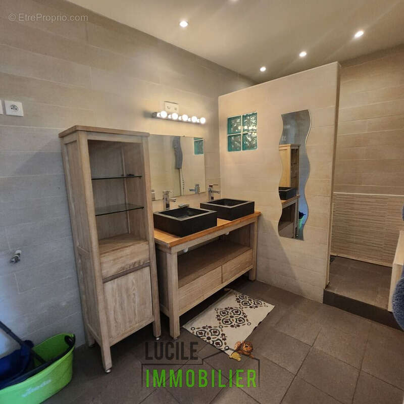 Idéal pour investisseur 1 bien 2 logements 6 - Appartement à FLEURINES