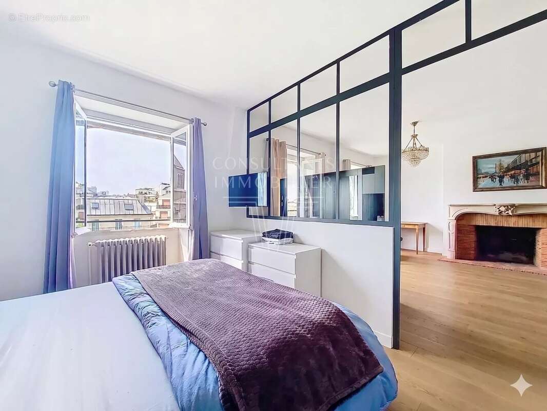 Appartement à PARIS-8E