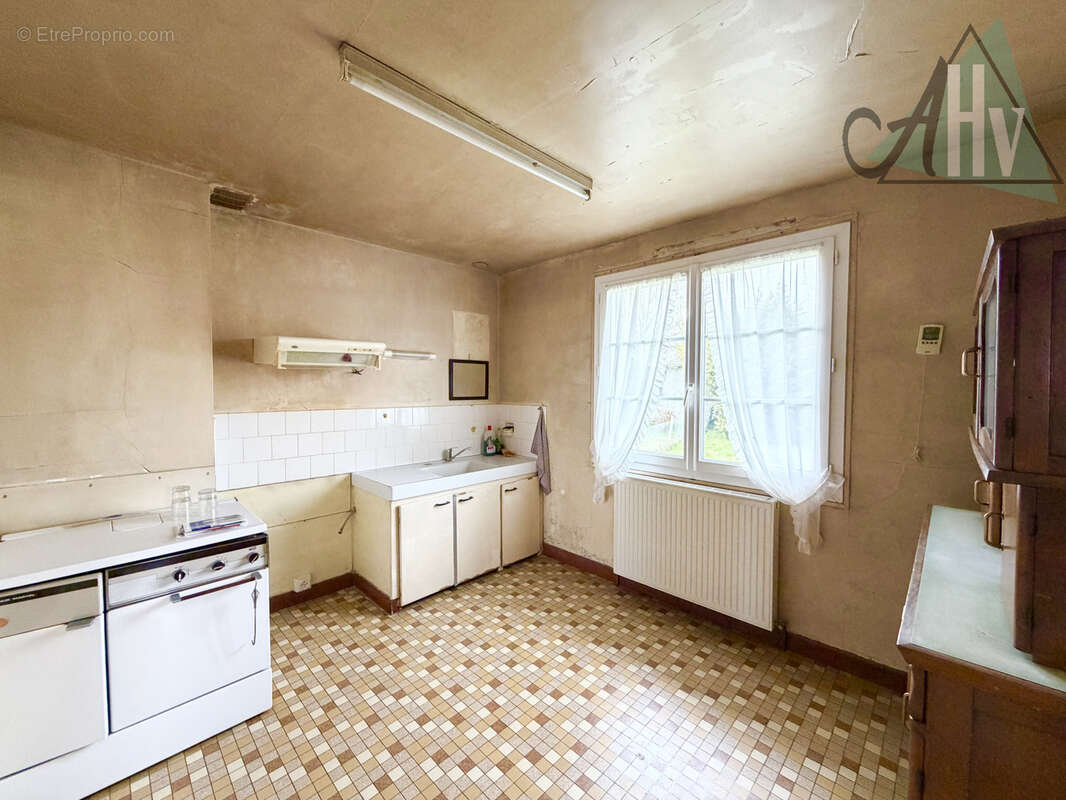 Maison à LOUAN-VILLEGRUIS-FONTAINE