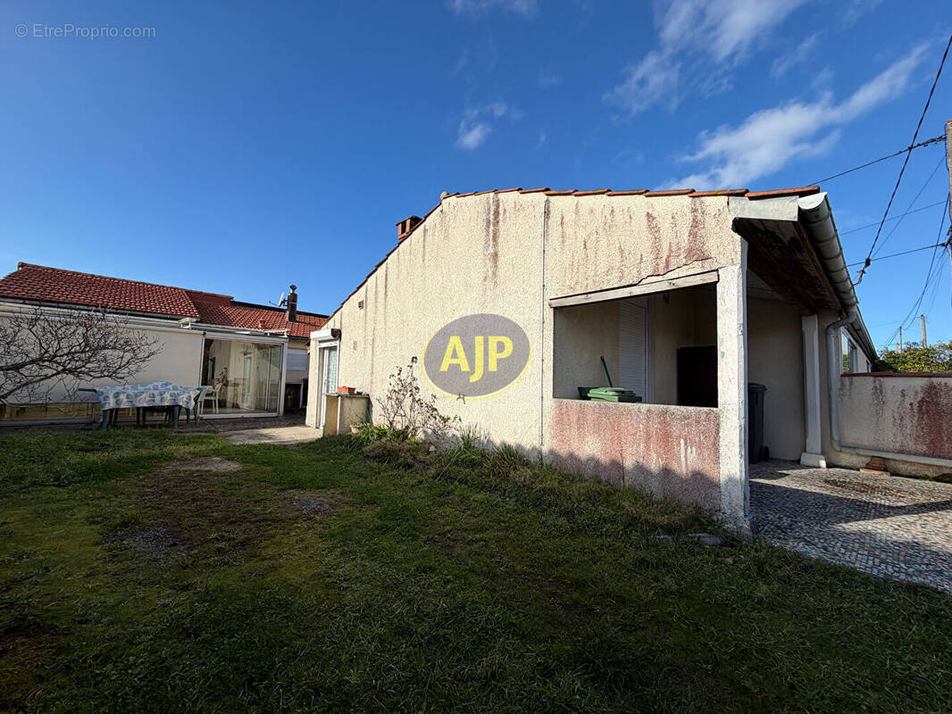 Maison à VENDAYS-MONTALIVET