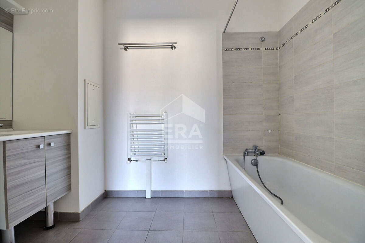 Appartement à AUBERVILLIERS