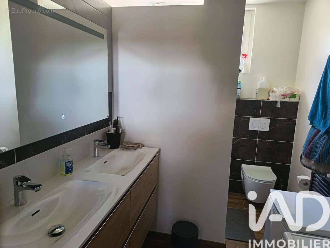 Maison 144 m² à Saint-Malo-Des-Trois-Fontaines  - photo 7