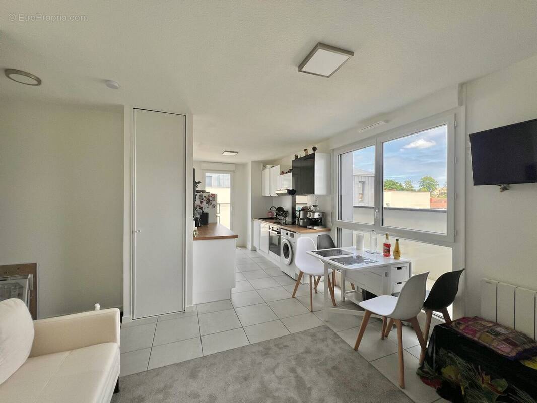 Appartement à PONT-DE-CHERUY
