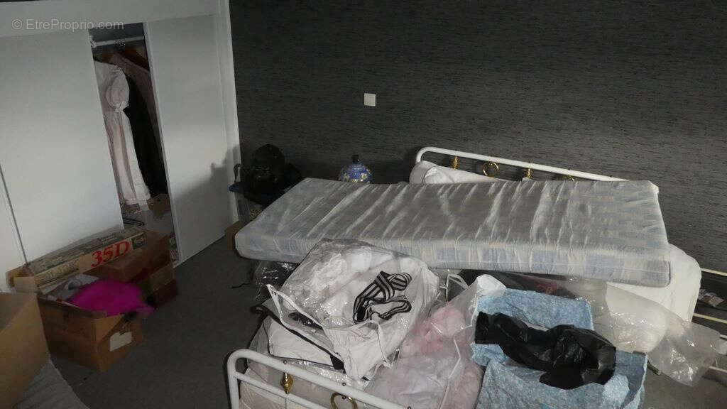 Maison à NEUVIC-ENTIER