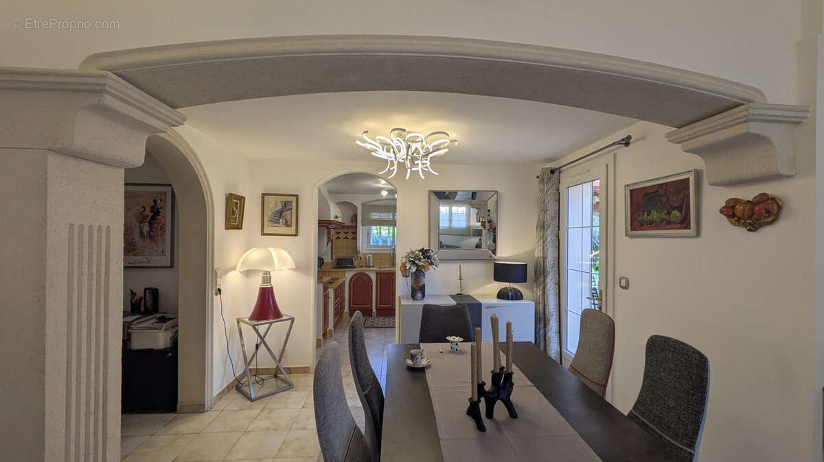 Maison à FREJUS