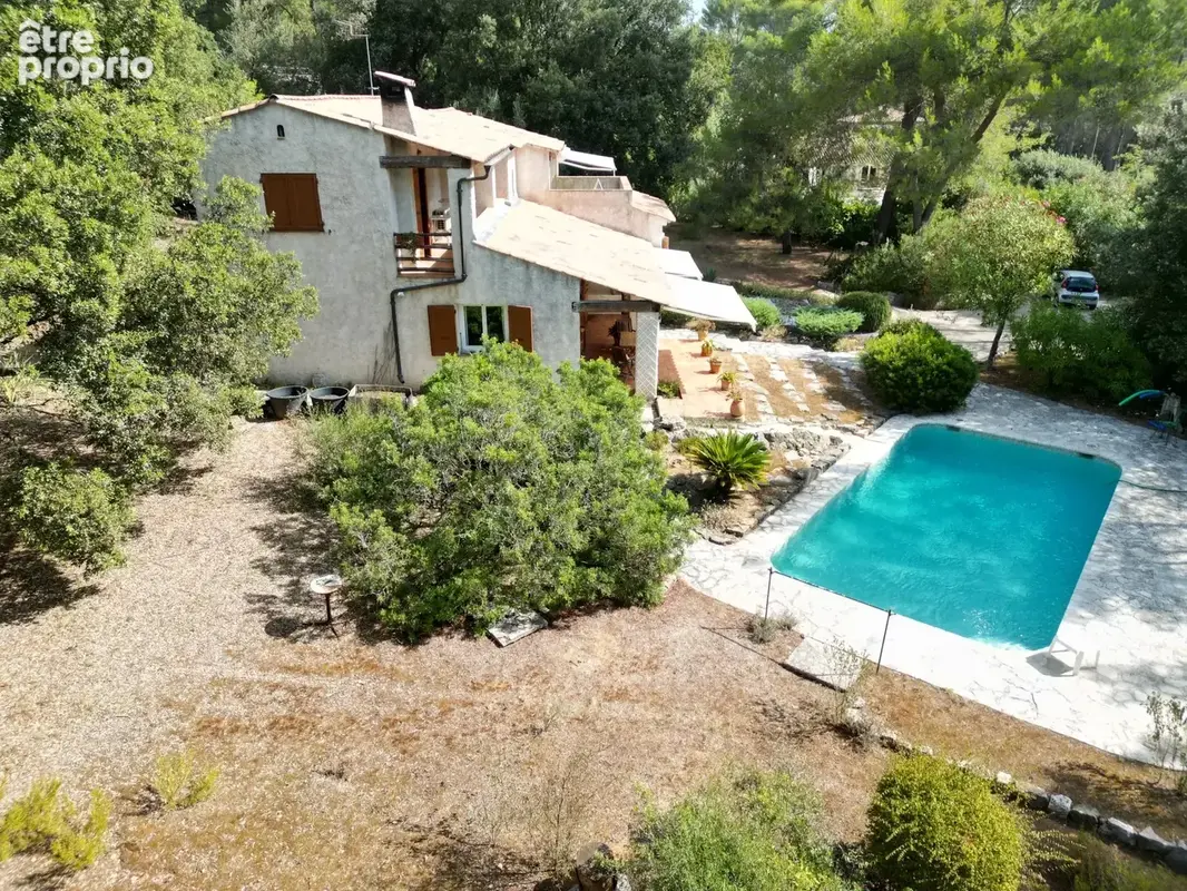 Belle villa avec piscine à Valbonne, 5 chambres - photo 3