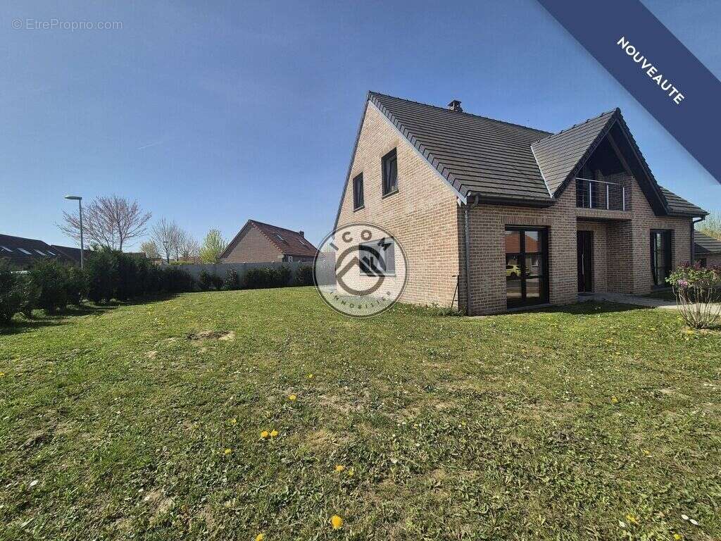 Maison à AULNOYE-AYMERIES