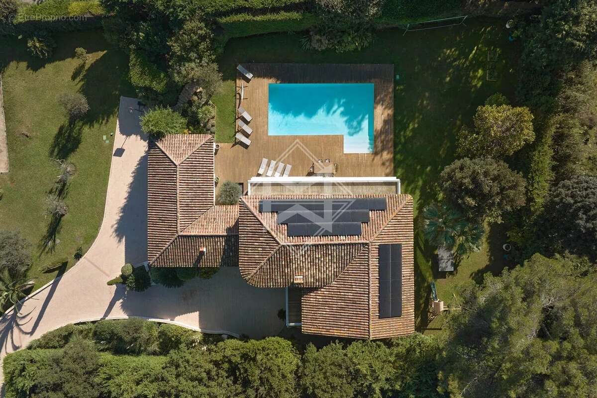 Maison à VALBONNE