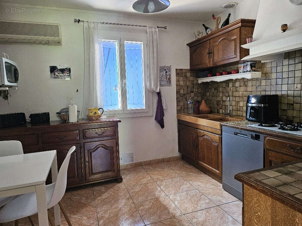 Maison à MORNAS