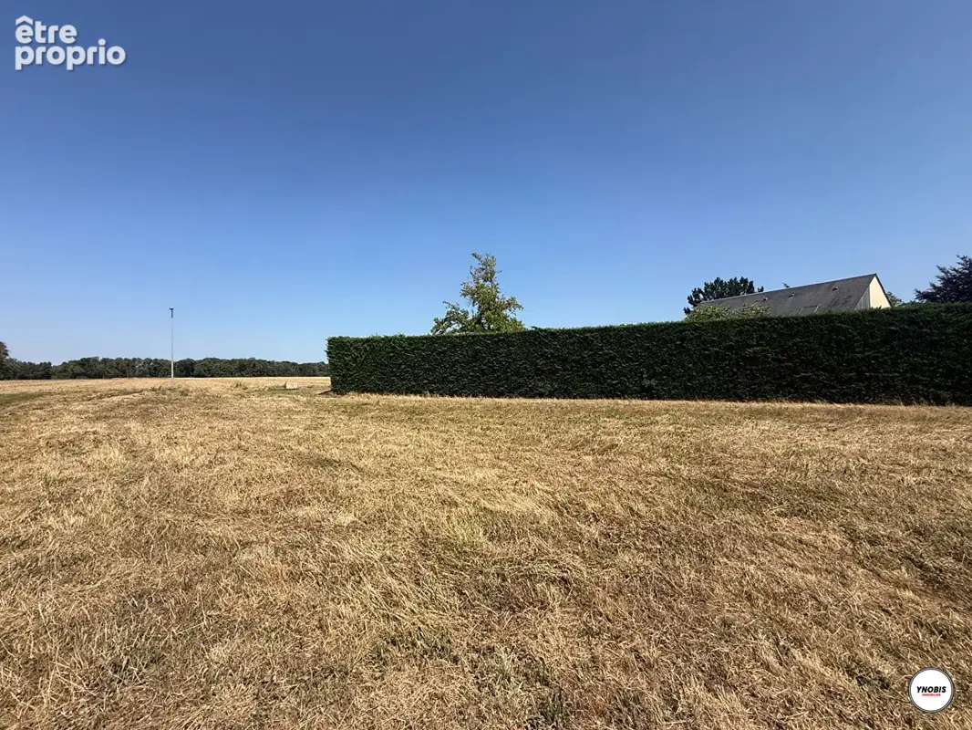 Photo Terrain à Les Alluets-Le-Roi au prix de 270 000€