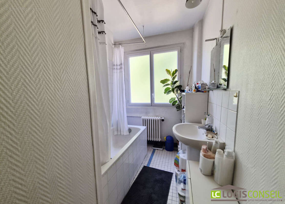 Appartement à BOURG-LA-REINE