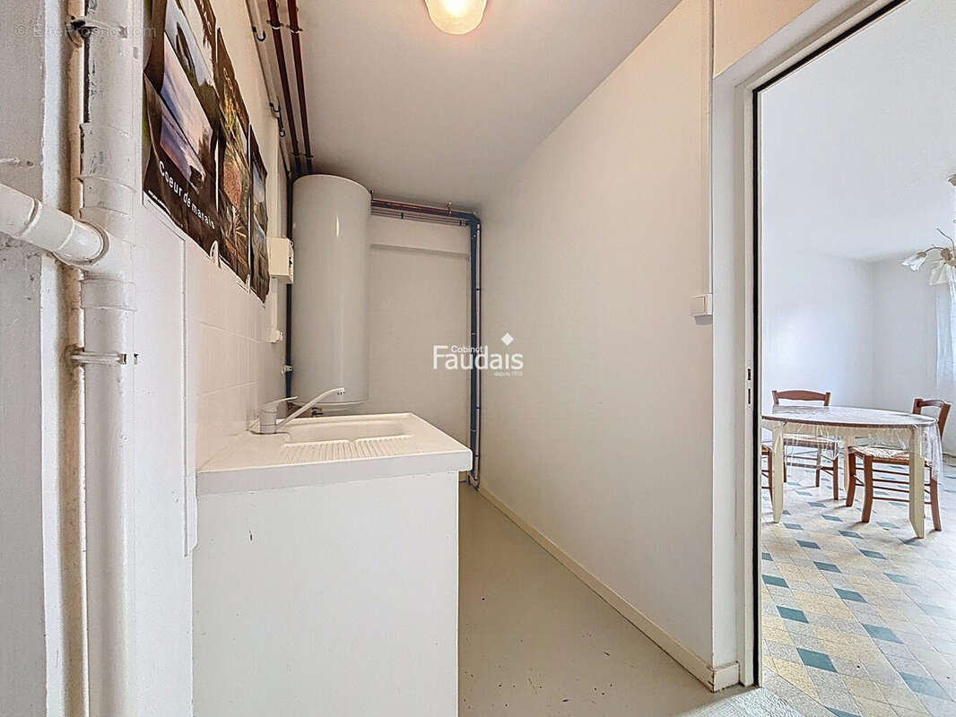 Maison 99 m² à Saint-Jean-De-Daye  - photo 6