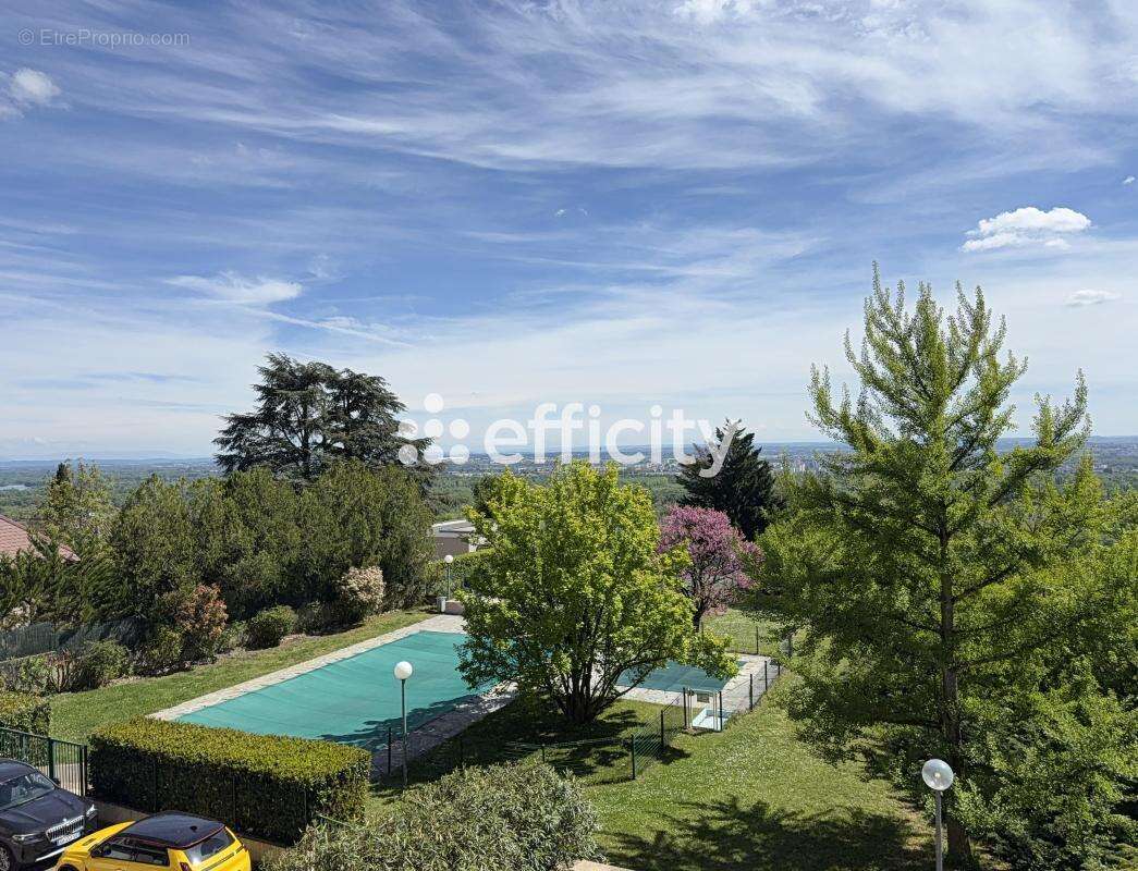 Appartement à RILLIEUX-LA-PAPE