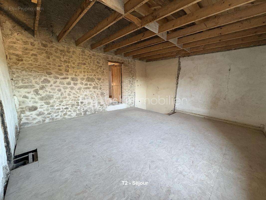 Maison T4 + Appartement T2 à rénover - photo 12