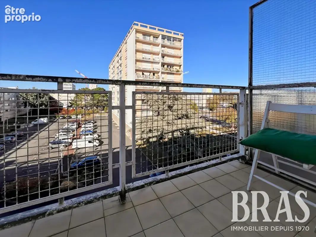 Appartement Saint Herblain - dernier étage - 5 pièces 87.11 m2 -2 balcons, parkings et cave - photo 8