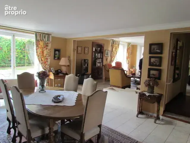 Au cœur du bourg de la Meilleraye de Bretagne, Belle propriété familiale de 200 m² - photo 16