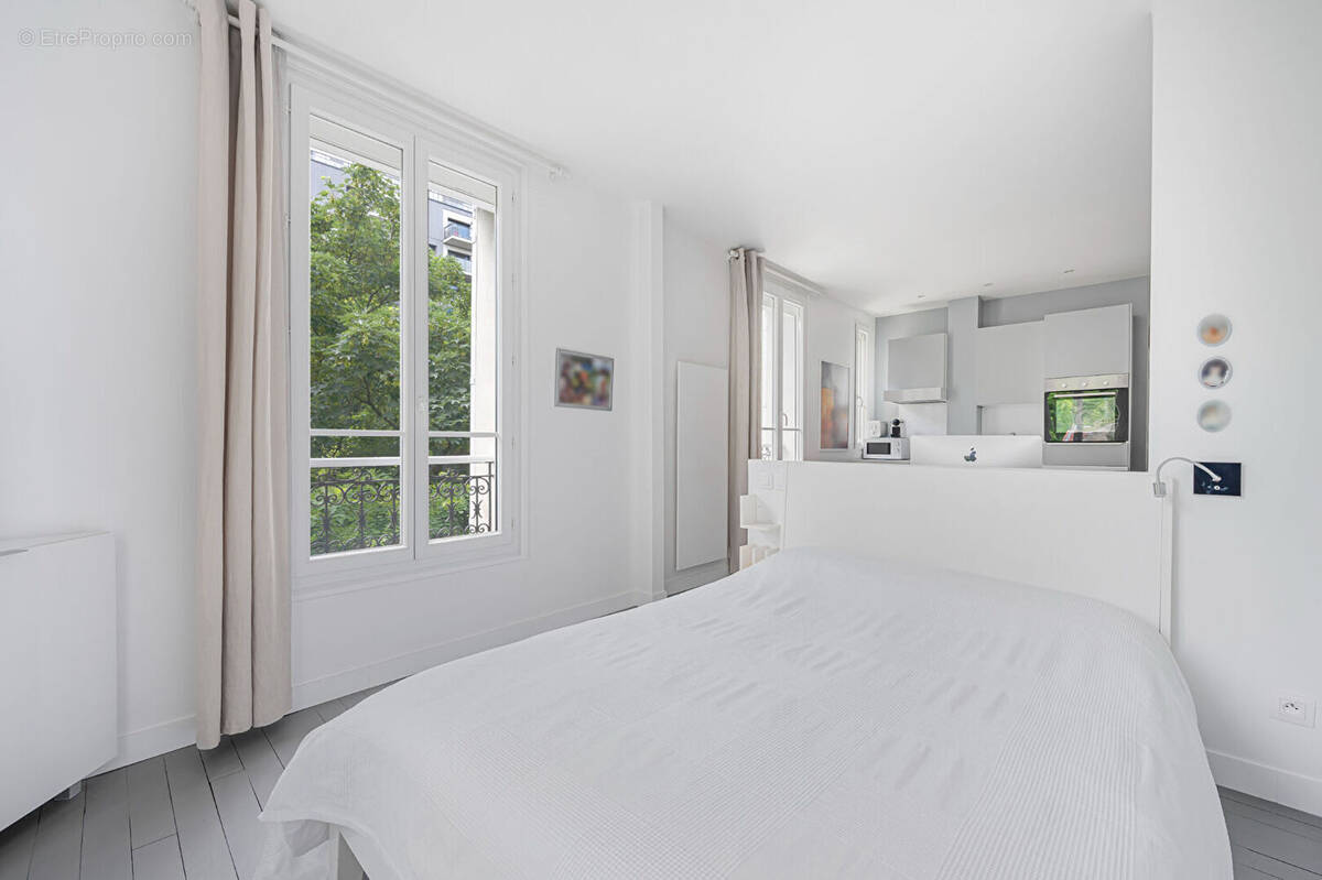 Appartement à PARIS-14E