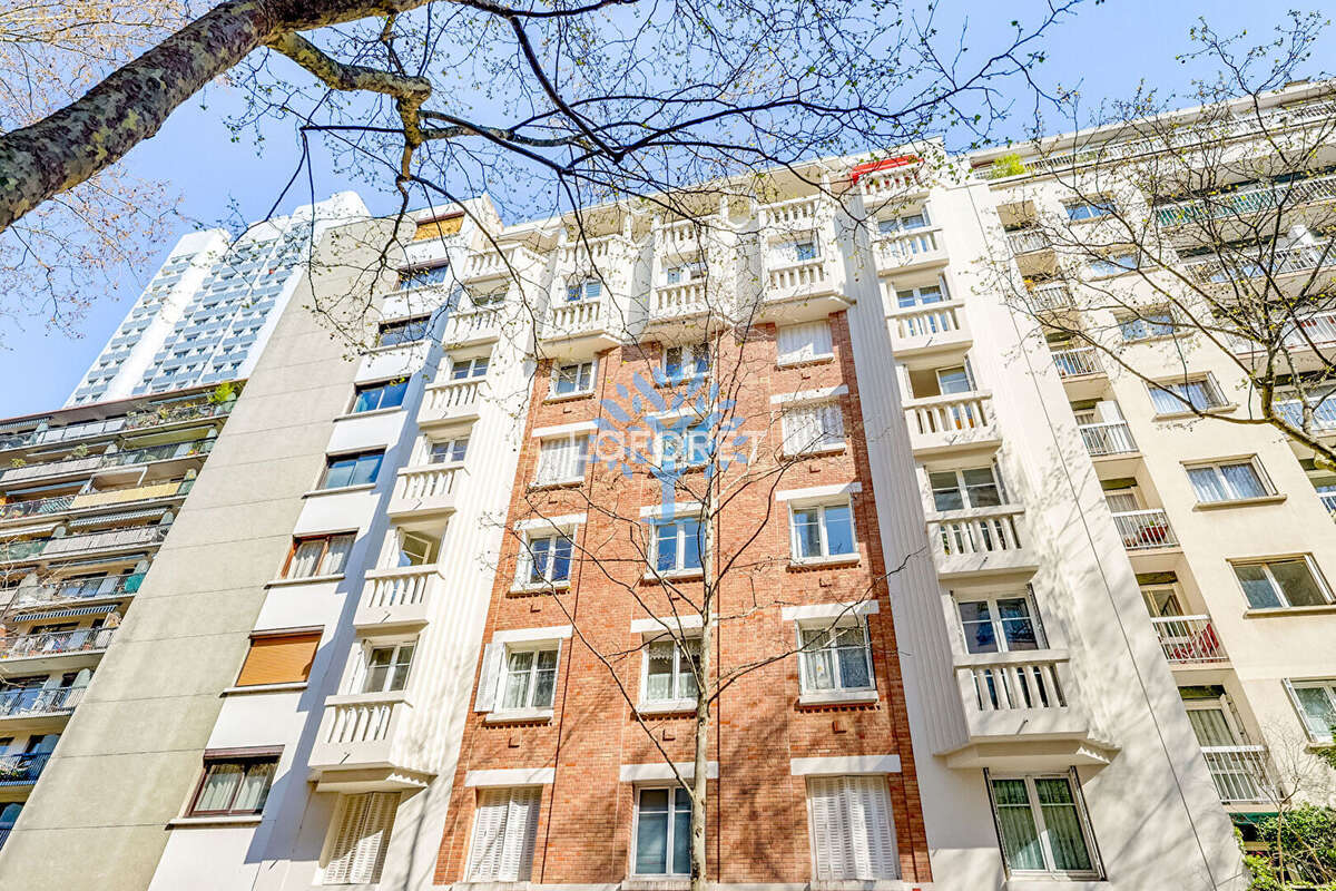 Appartement à PARIS-20E