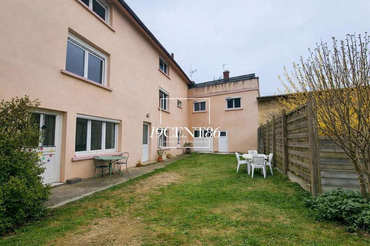 69250 fleurieu-sur-saone – limite neuville – appartement de type 3 en rez-de-jardin avec cave privative – parking et jardin coll - photo 11