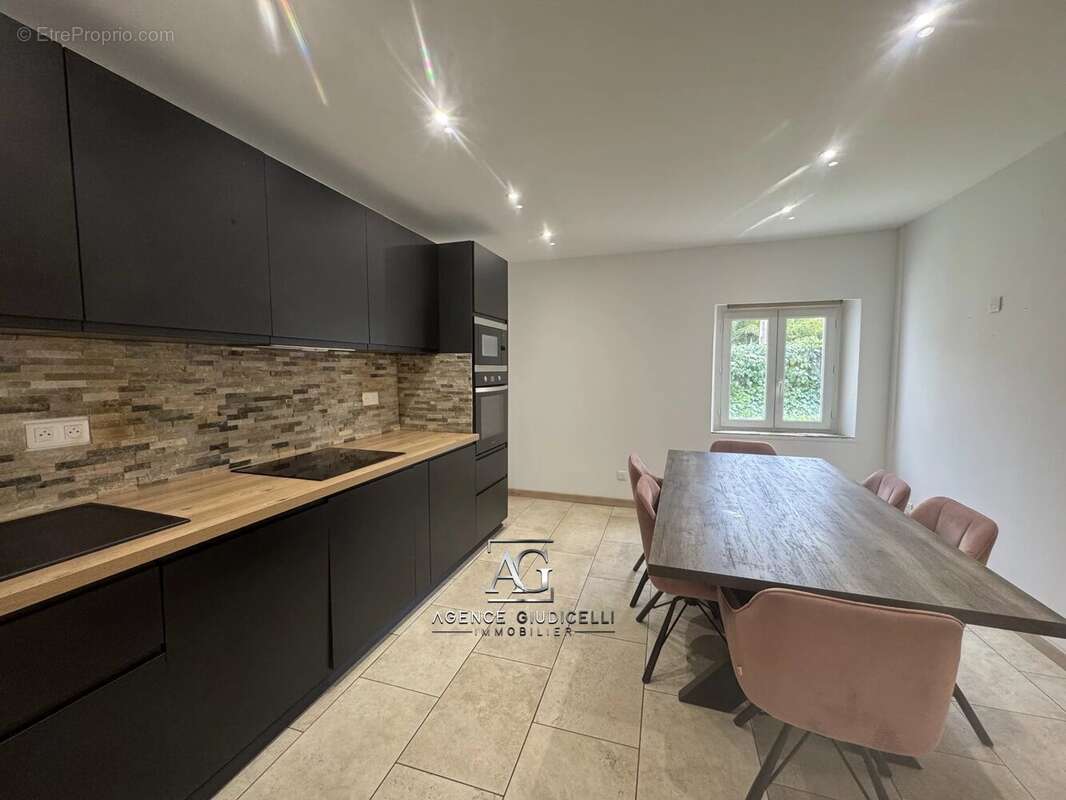 Maison à CUTTOLI-CORTICCHIATO