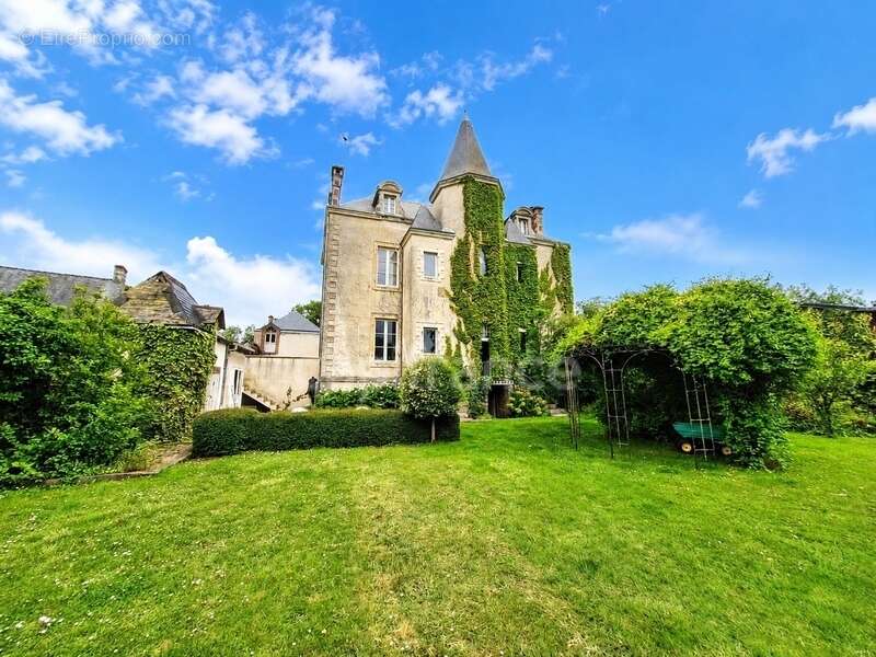 Maison à SOULGE-SUR-OUETTE