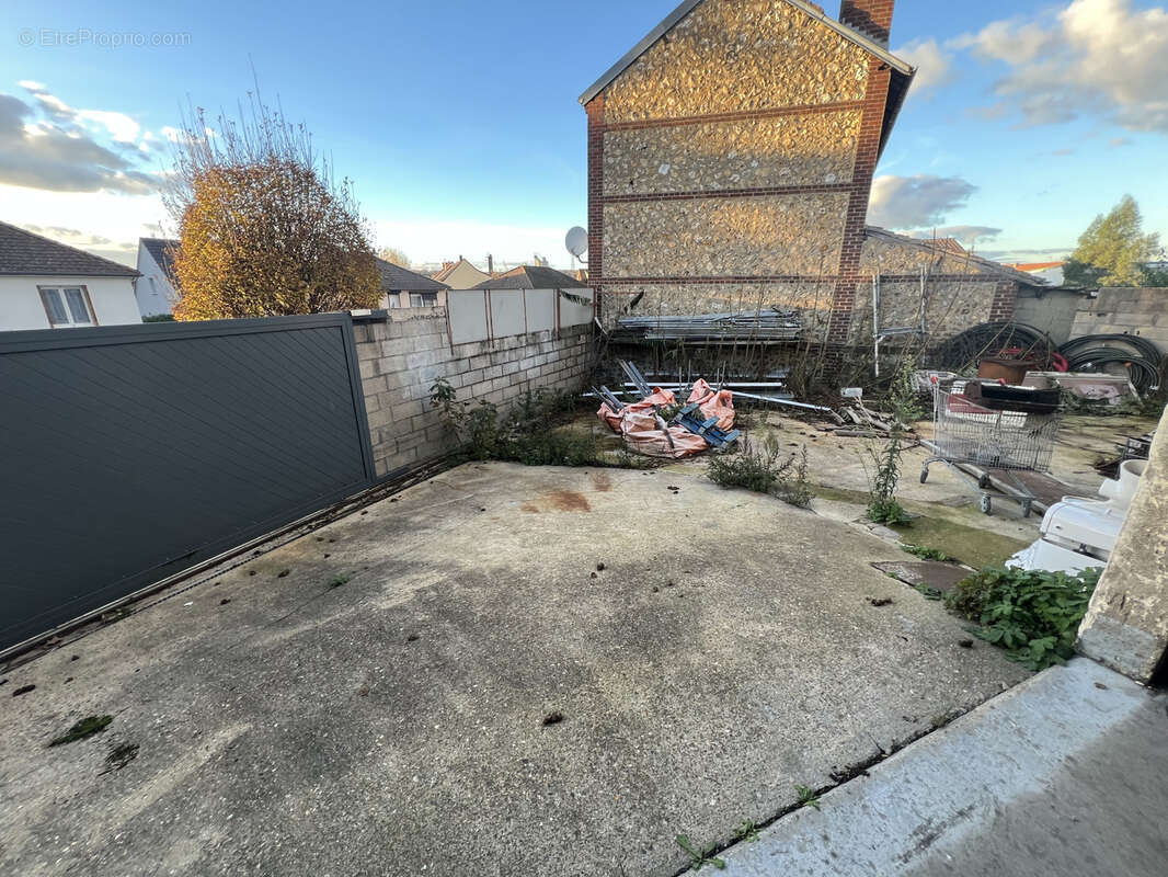 Commerce à GRAND-COURONNE