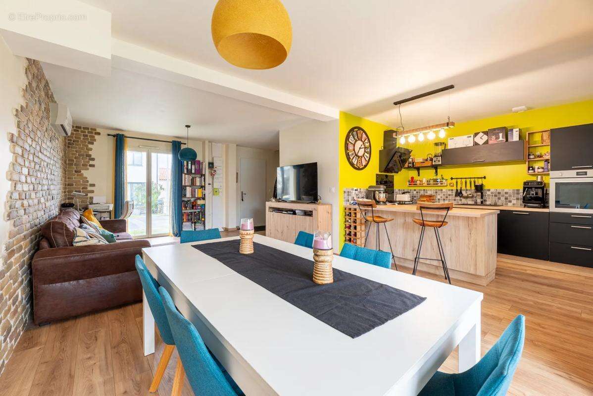 Maison à BOUGUENAIS