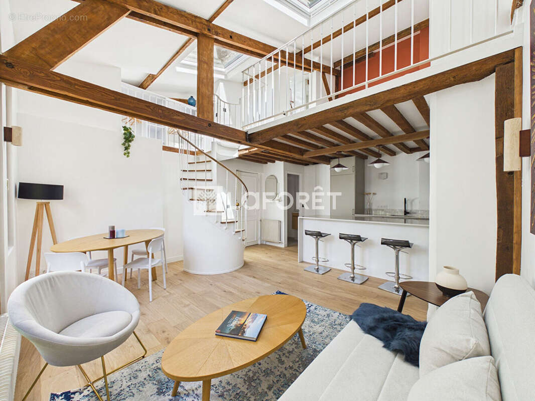Appartement à PARIS-17E