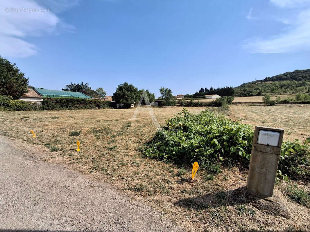 Terrain à LE PRADAL