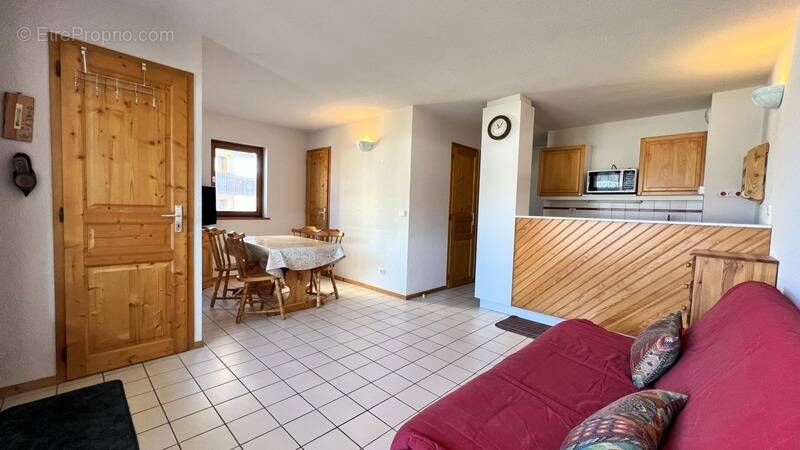 Appartement à MORILLON