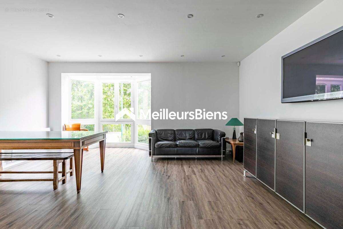 Maison à VILLENEUVE-LA-GARENNE