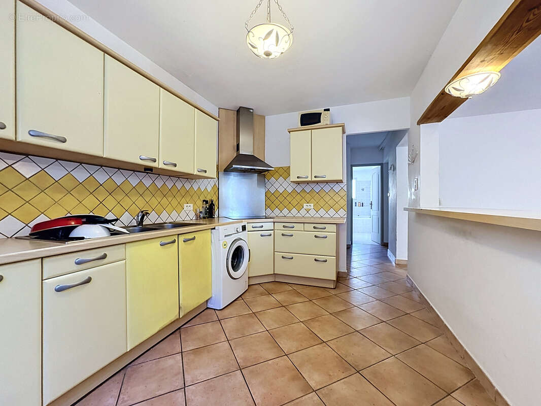 Appartement à SARI-SOLENZARA