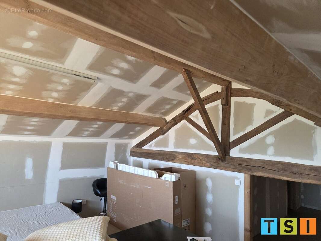 Corps de ferme à finir de rénover de 177 m² sur 1,09 hectare avec vue exceptionnelle sur les Pyrénées - photo 12