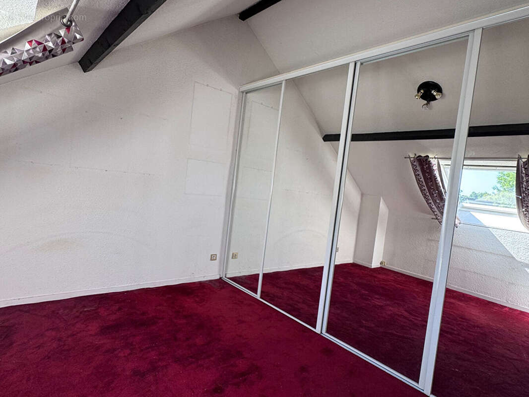 Appartement à MONT-SAINT-AIGNAN