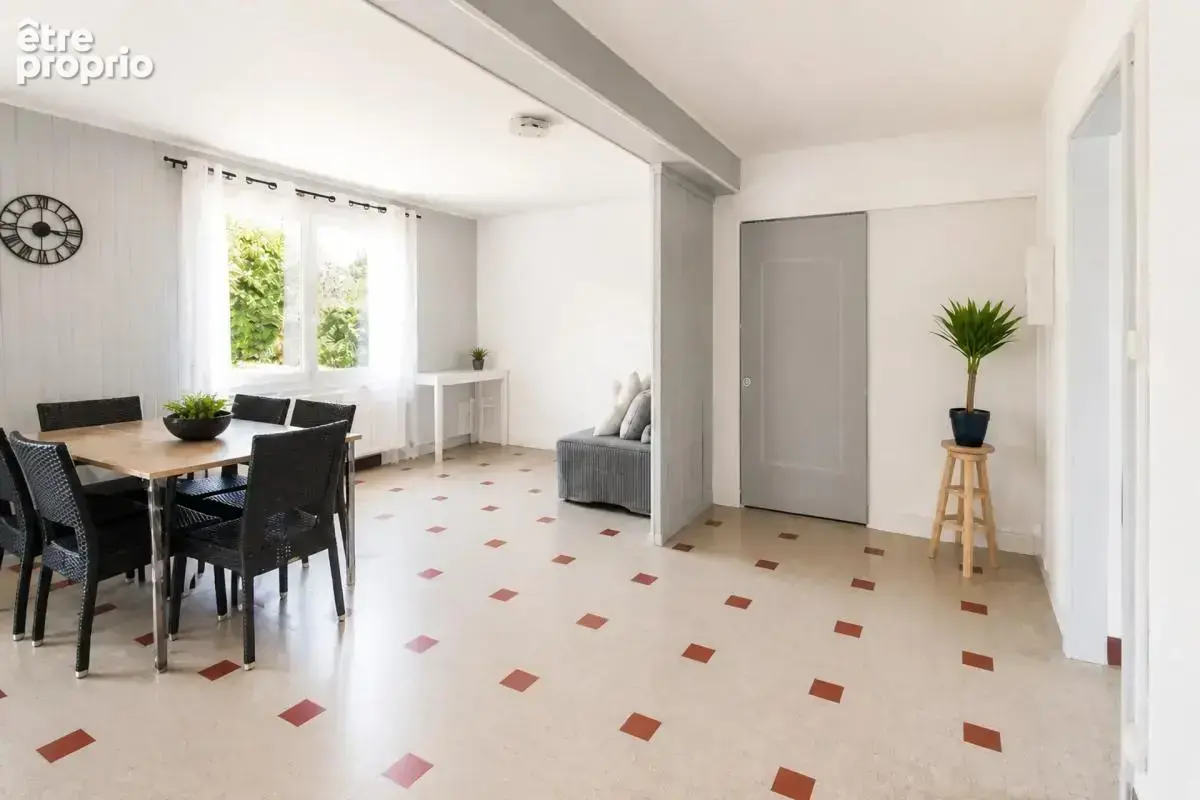 Maison de 280 m² à Perrigny - photo 5