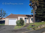 Maison à LES HERBIERS