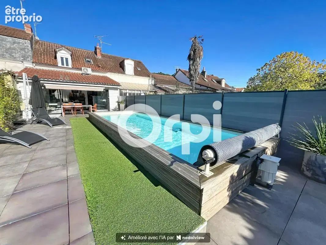 Achat maison Périgueux — Maison à vendre à Périgueux, Quartier Le Toulon : rénovée avec piscine, jardin et extension lumineuse - photo 11