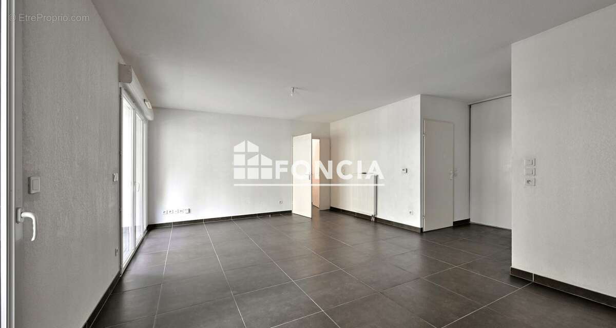 Appartement à JUVIGNAC