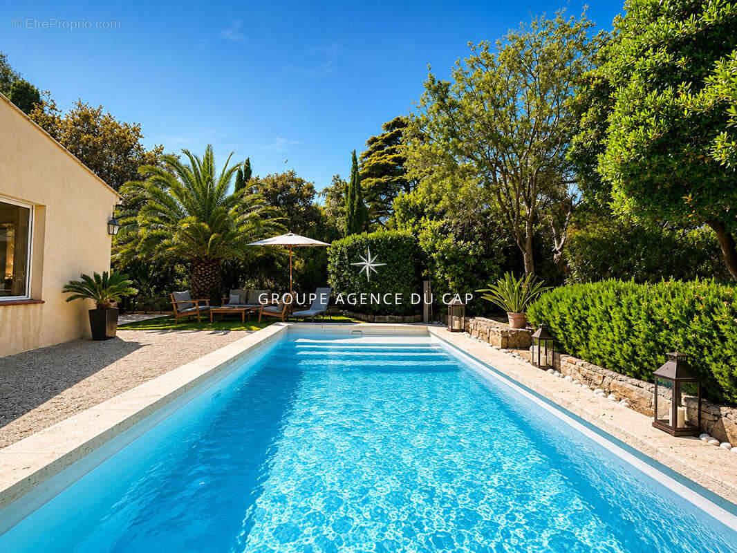 Villa à vendre avec 4 chambres et piscine à 100m des criques de saint-aygulf - photo 4