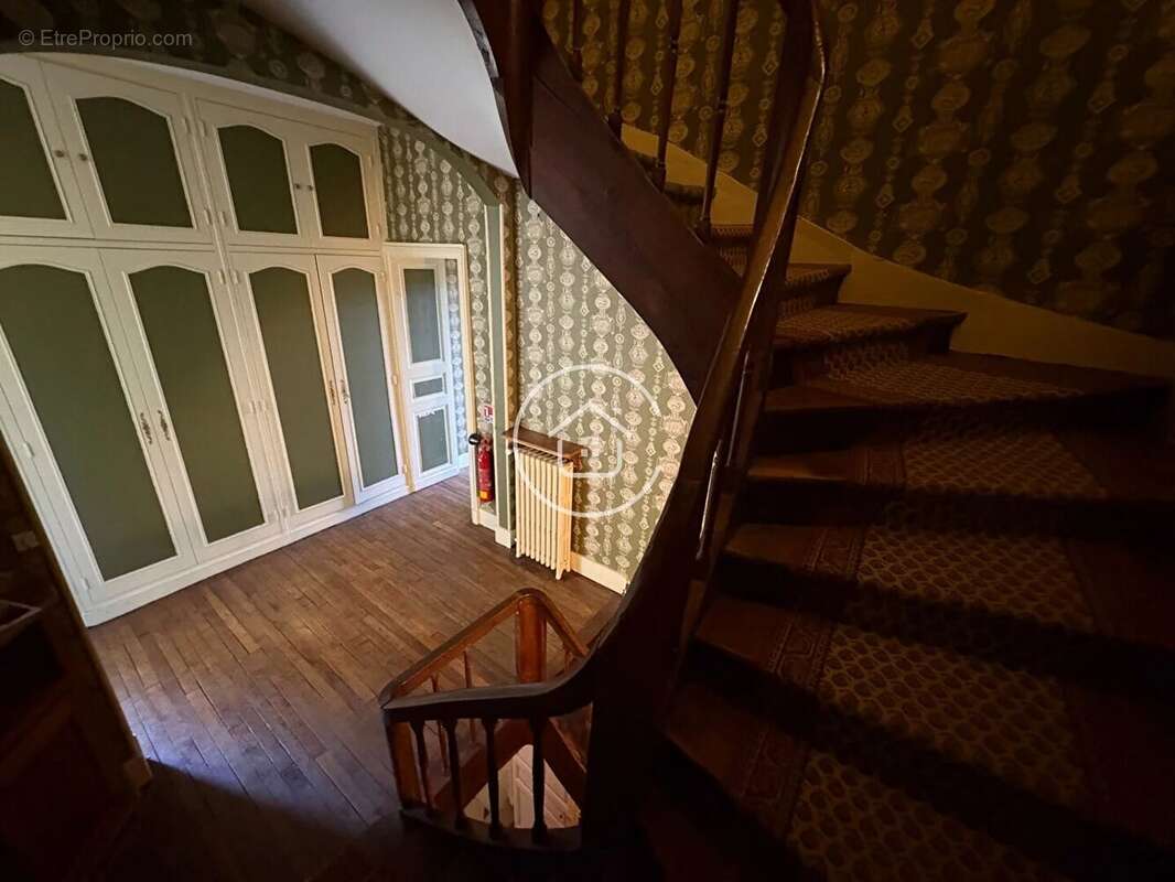 Maison à COUR-CHEVERNY