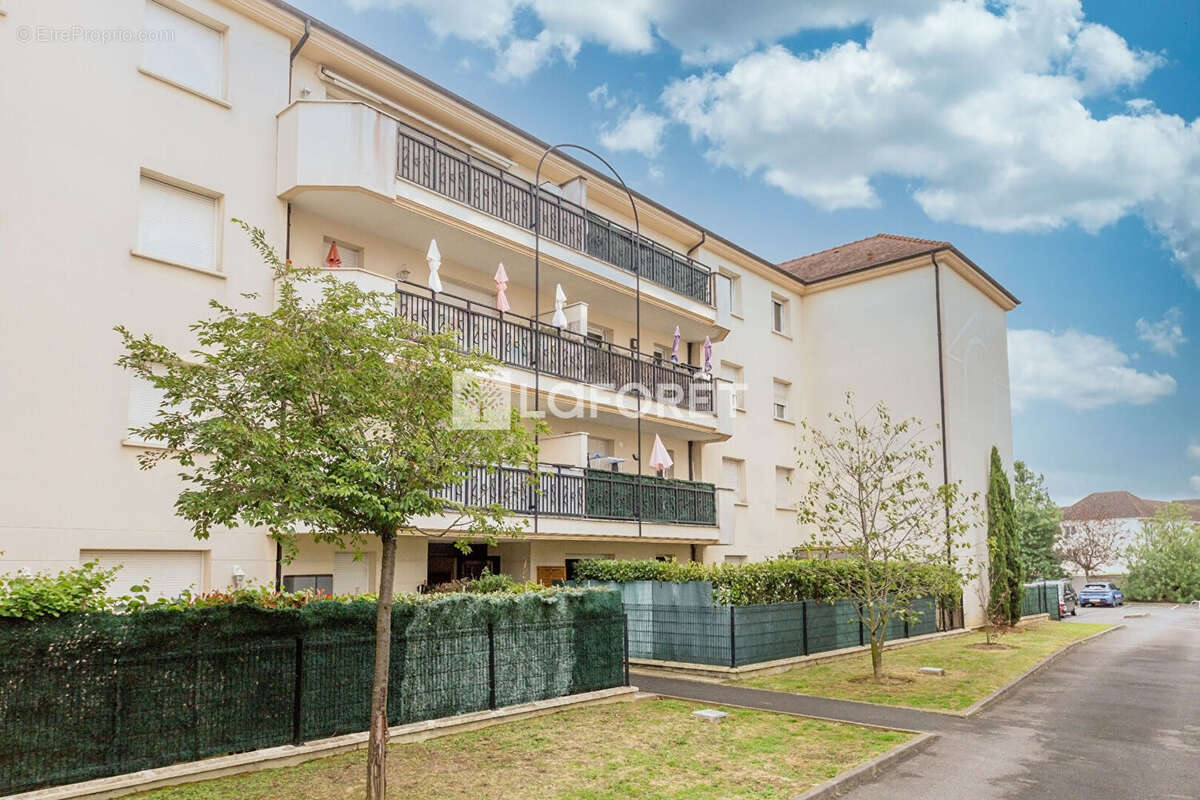 Appartement à PONTAULT-COMBAULT