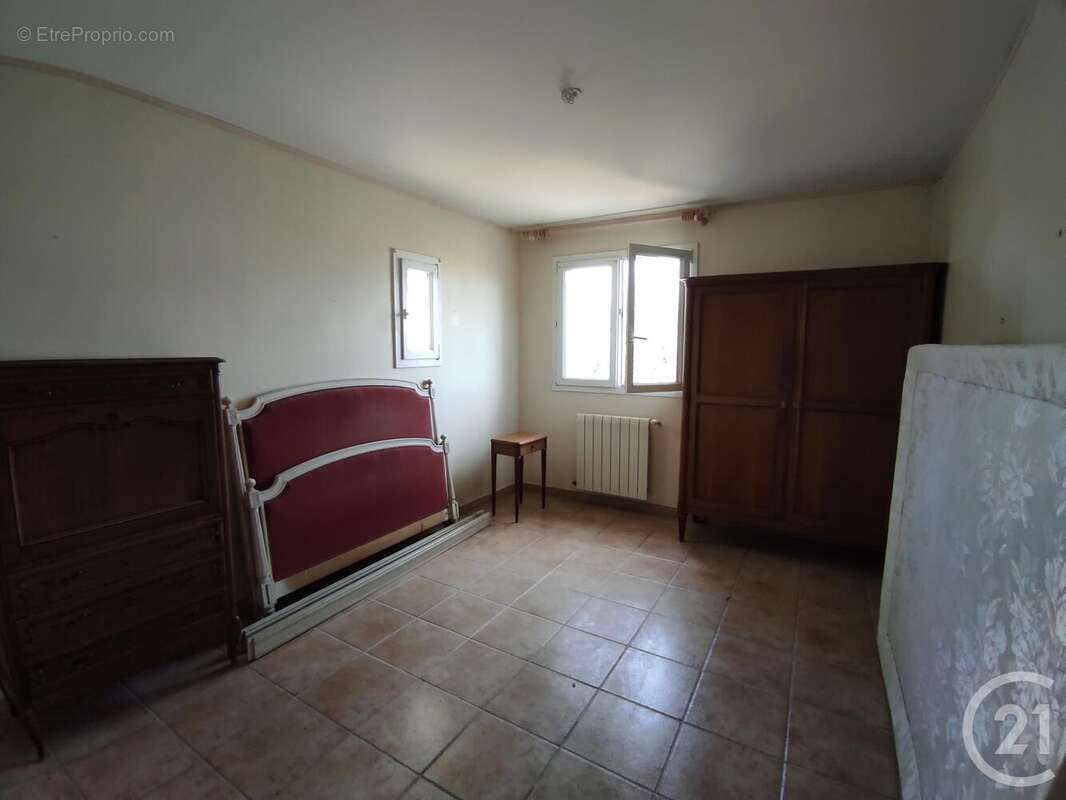 Maison à SAINT-GENIS-DES-FONTAINES