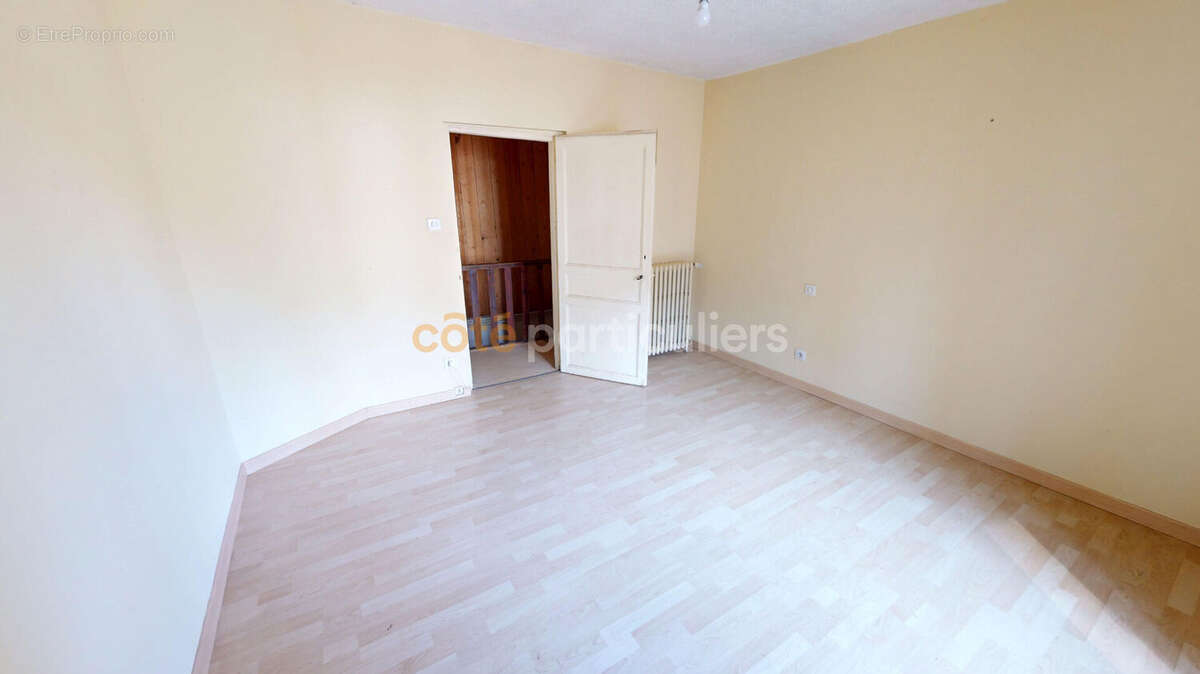 Appartement à MORTAGNE-SUR-SEVRE