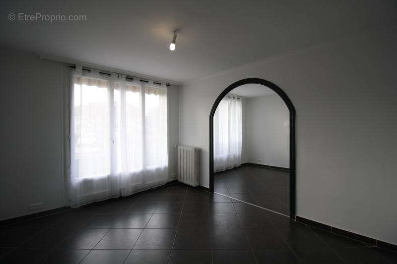 Appartement RDC Le Pont De Beauvoisin 3 pièce(s) 66 m2 - photo 2