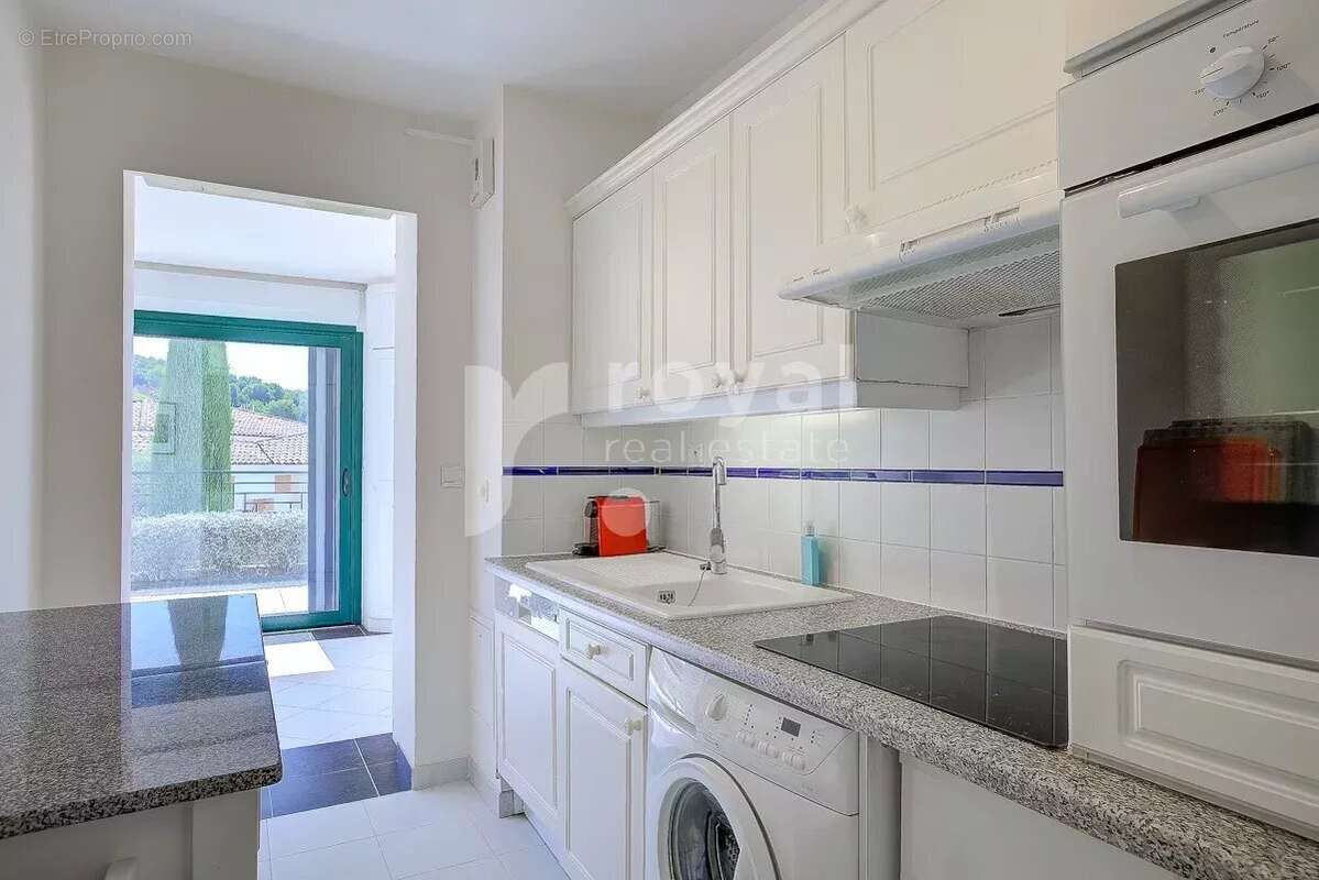 Appartement à MOUGINS