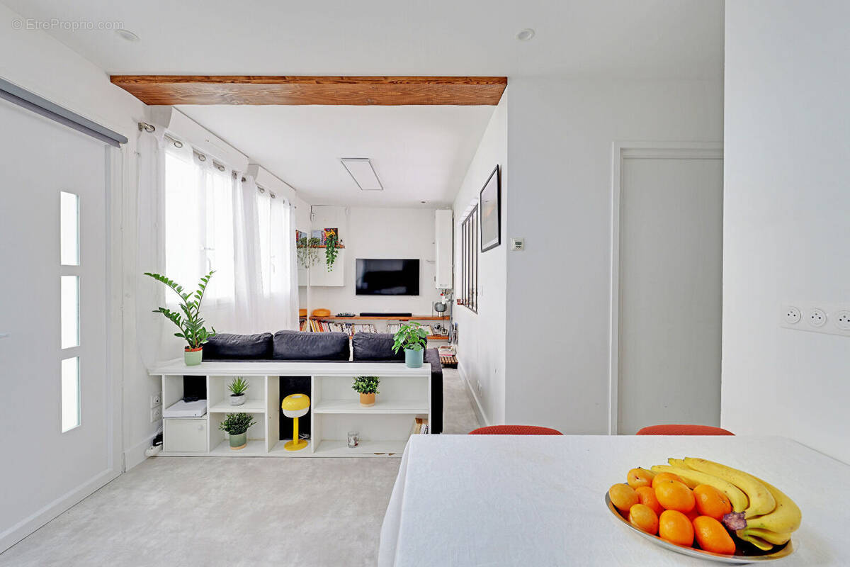 Appartement à PARIS-10E