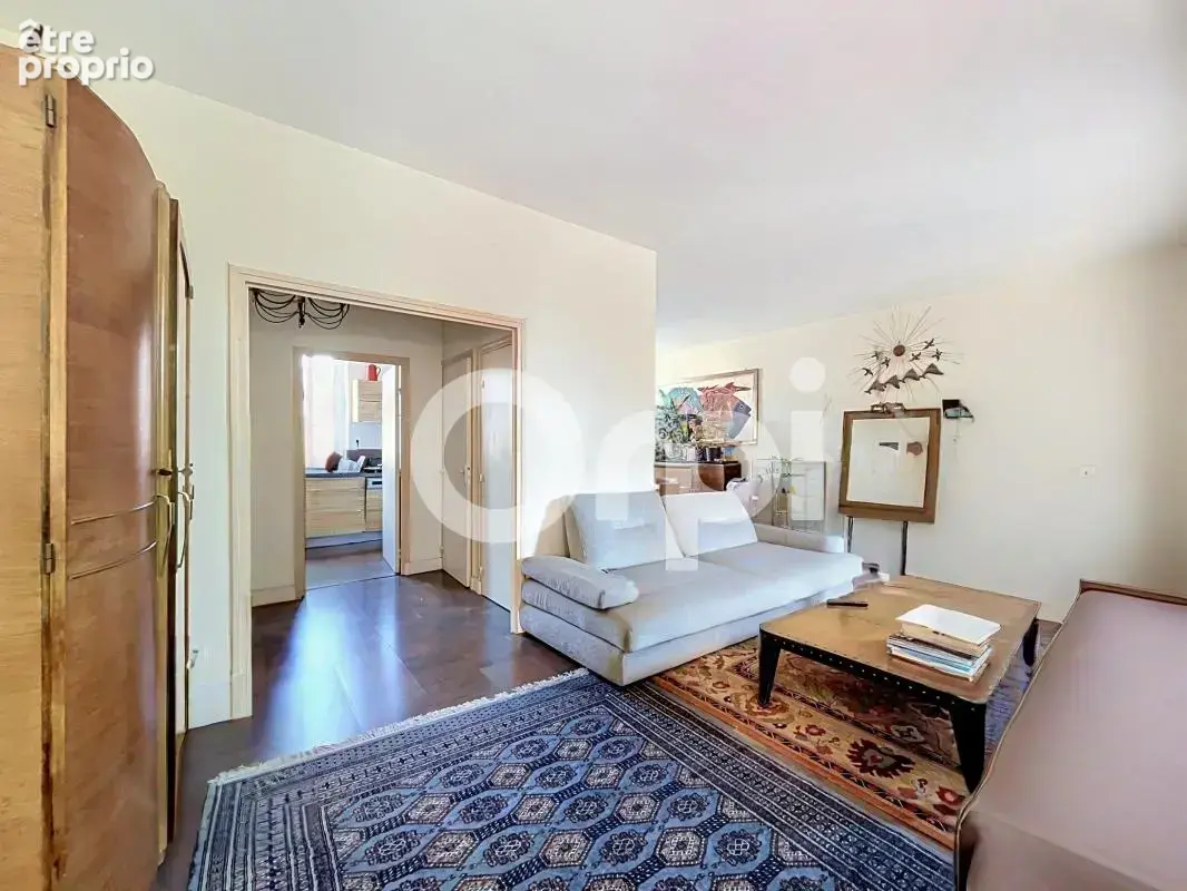 Demeure de caractère en pierre (179 m²) – Charme, volumes & potentiel mixte - photo 6